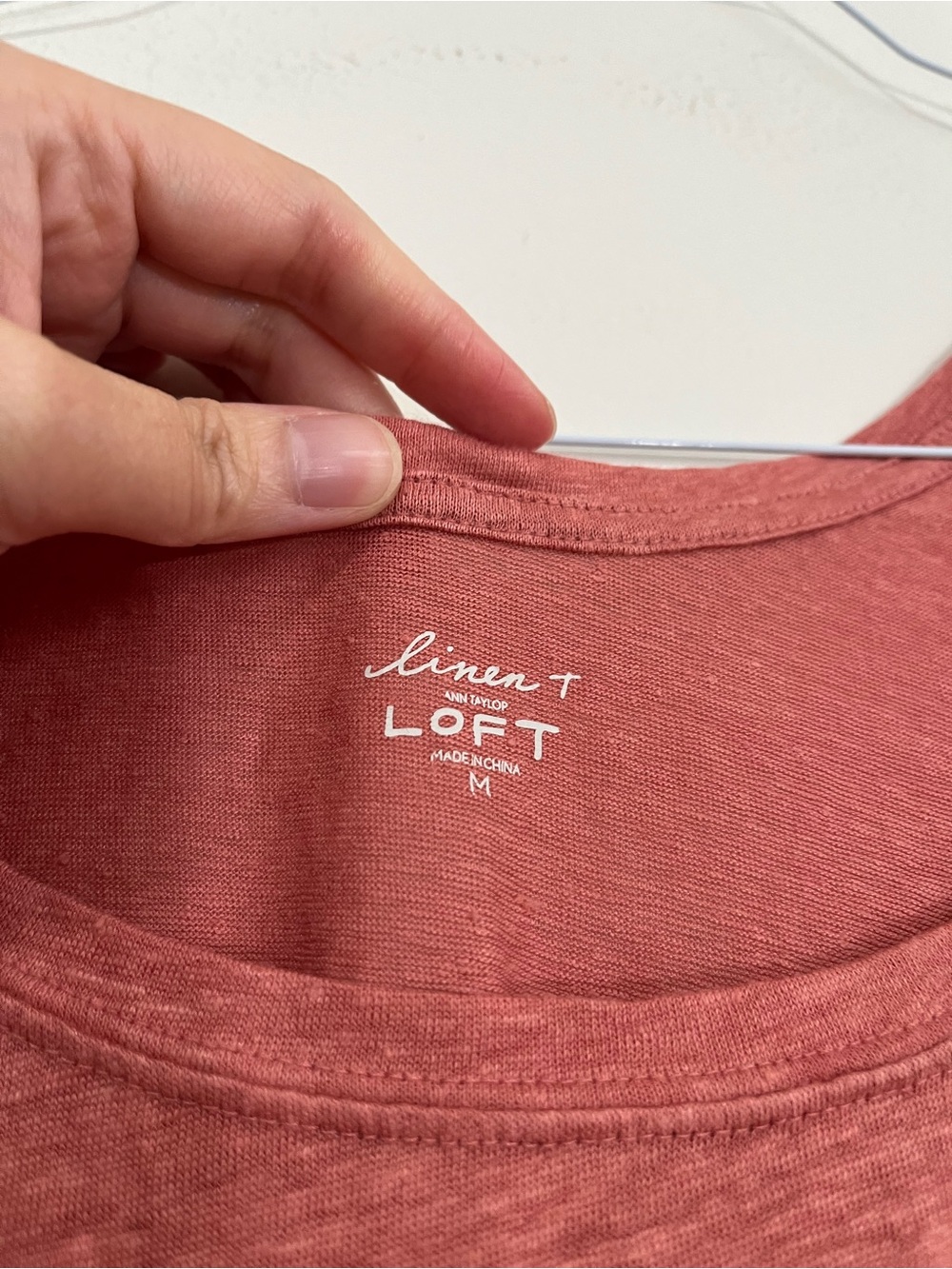 NWT LOFT Ann Taylor 100% Linen Scoop Neck Short Sleeve T-Shirt Top M Dusty Red - Picture 2 of 16